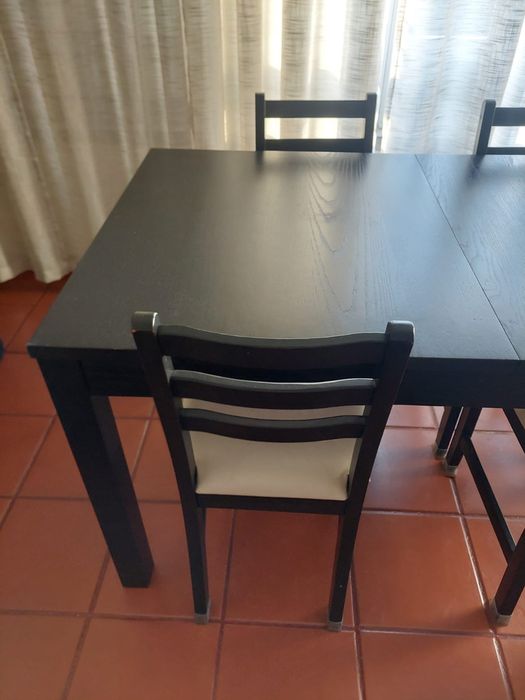 Mesa de jantar extensível
