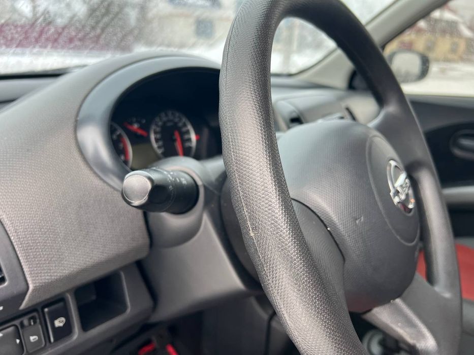 Нісан мікра на Автоматі!