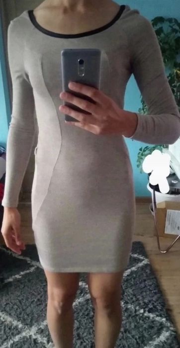 Beżowa prosta sukienka