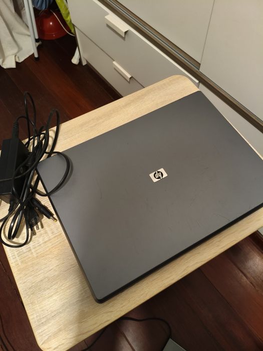 Portátil HP 530 para peças , não funciona.
Capacidade de armazenamento e RAM não sei