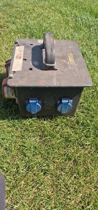 Rozdzielnia Rozdzielnica budowlana Rozgałęźnik 220V 380V Rozdzielacz