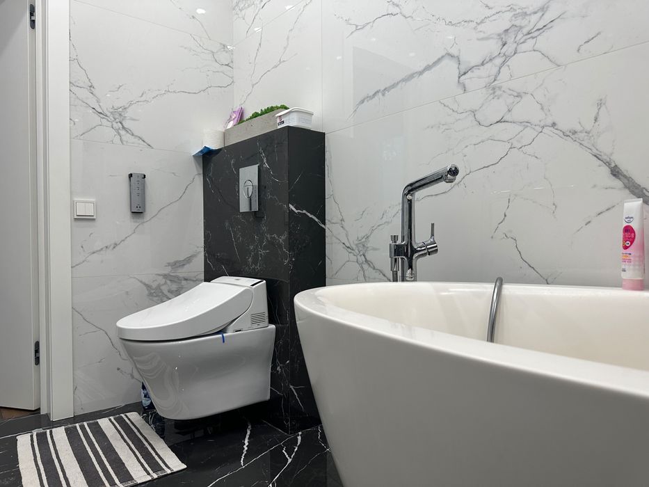 Будинок у найкращій локації Бучі, ділянка 8,5 соток