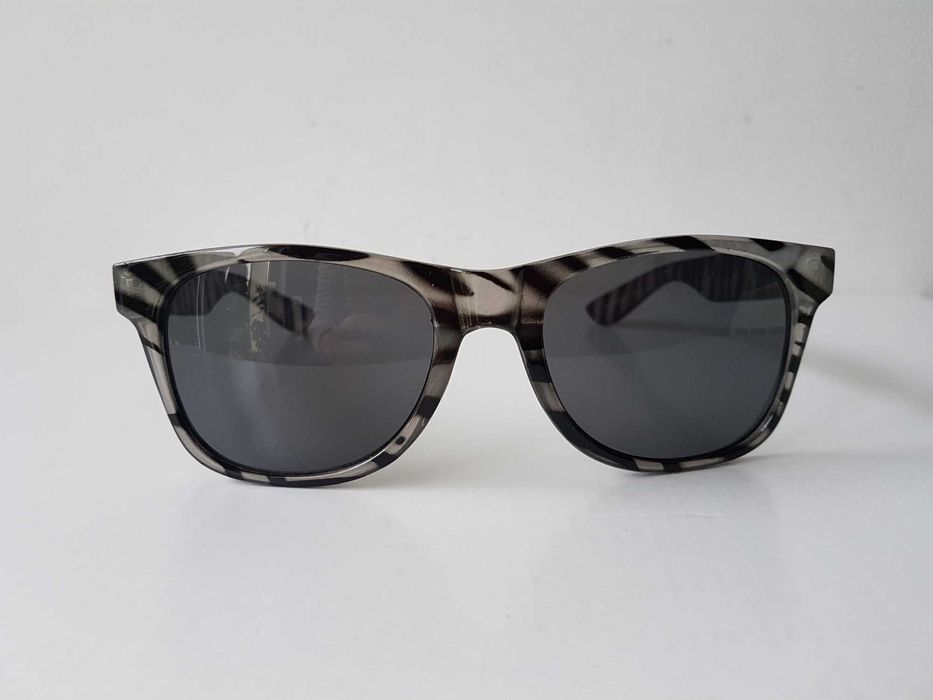 Okulary przeciwsłoneczne VANS nerdy zebra przyciemniane soczewki