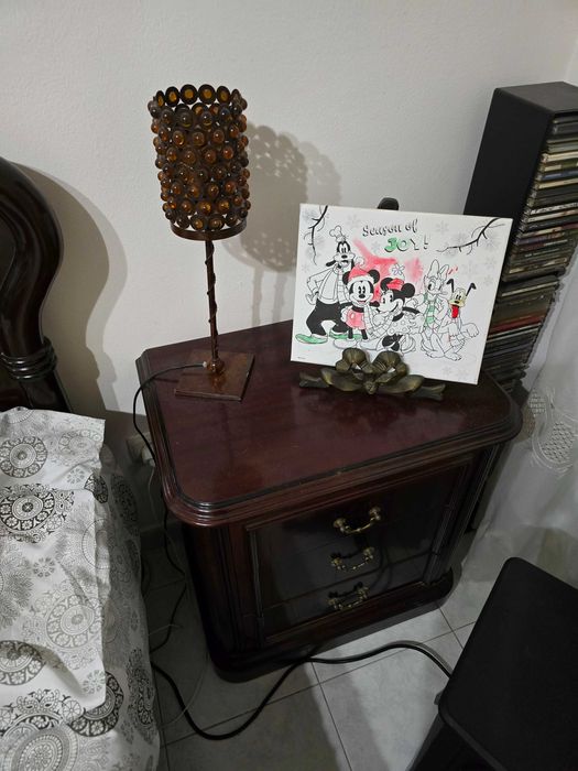 Vendo mobília madeira maciça