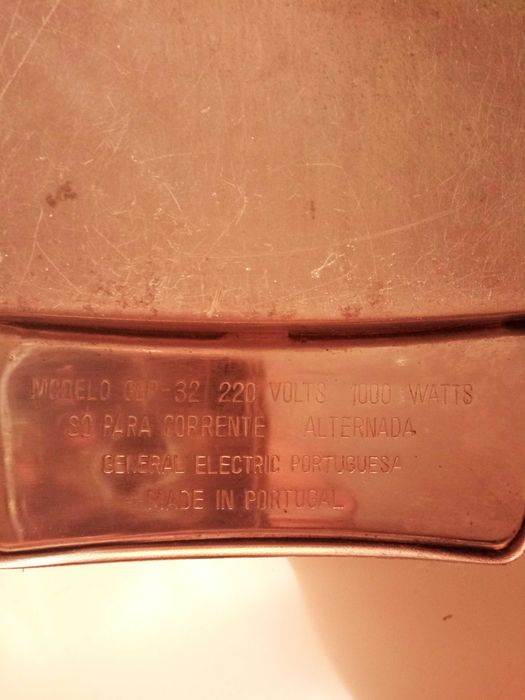 ferro de engomar antigo general electric dos anos 50