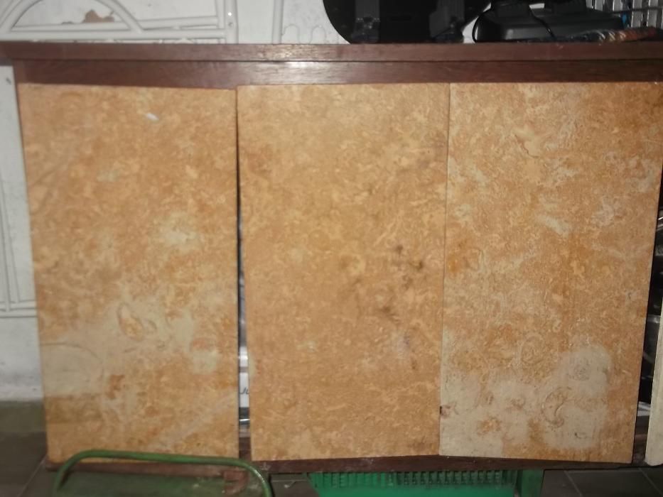 movel com portas em marmore para restauro