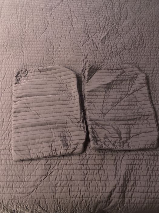 Colcha IKEA casal com 2 capas almofada