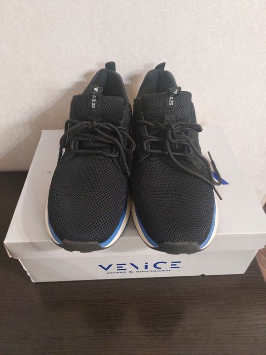 Кросівки чоловічі Venice