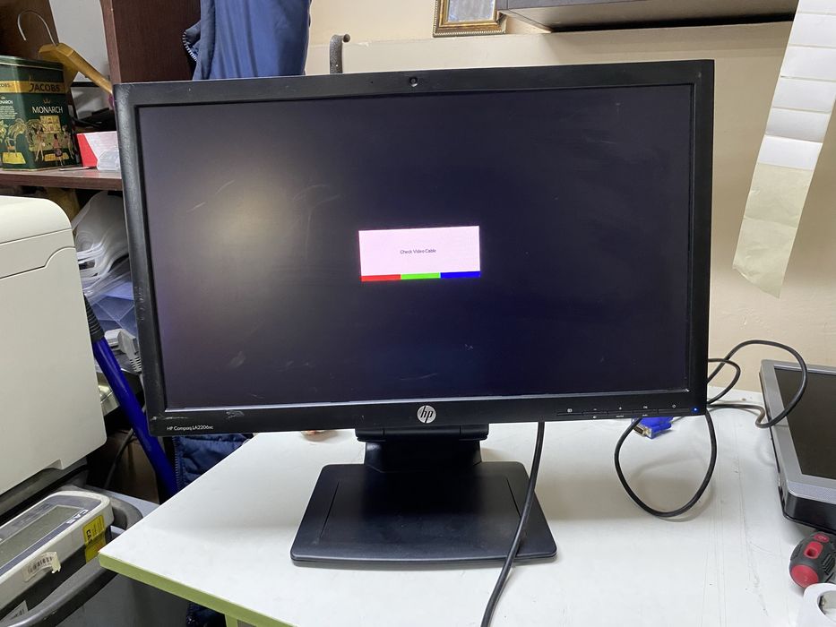 Продам мониторы 22 дюйма разные (б/у)