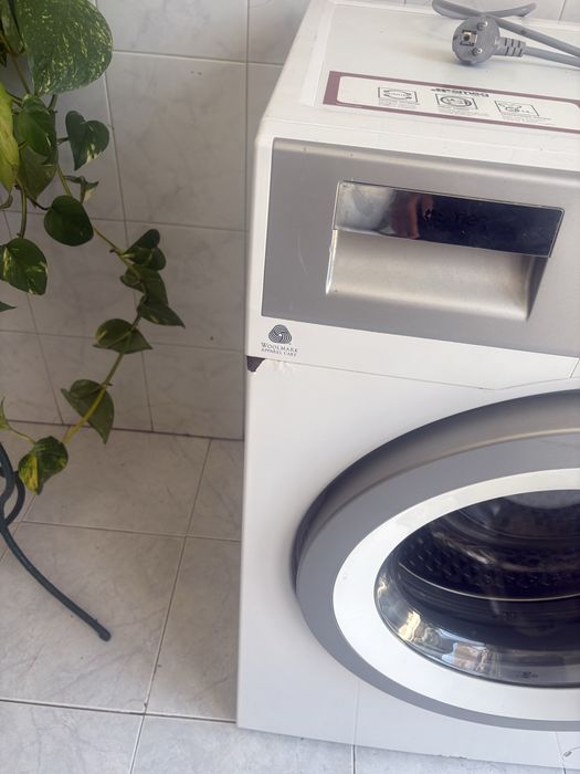 Vendo maquina lavar roupa smeg em bom estado