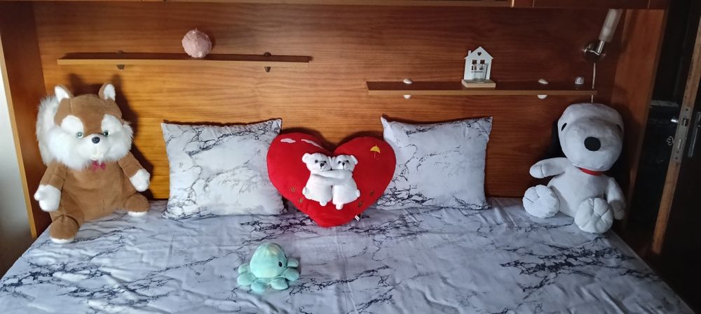 Vendo móvel de quarto de solteiro.