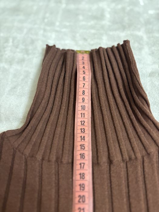 Продам гольф шоколадний solmar в рубчик розмір с