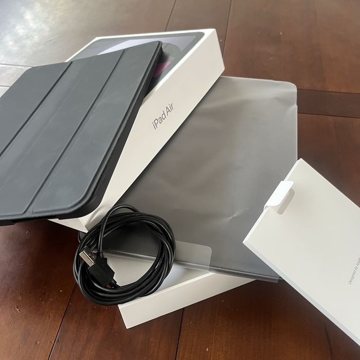 Ipad Air 4(2020) 64Gb + Caixa + Capa + Carregador