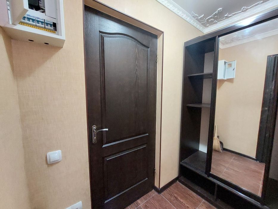 Здаю 1 кімнатну квартиру на Площі Перемоги