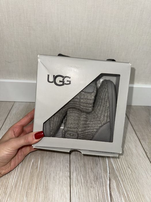Ugg , пинетки осень  20,5 размер 12,5см
