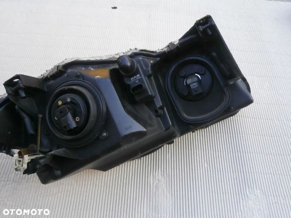 Lampa Reflektor Lewa Euro Chrysler 300m