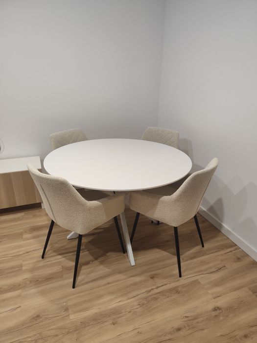 NOVA - Mesa branca extensível