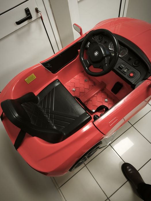 Vendo cadeira barbeiro criança