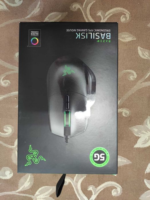 Vendo Rato Razer Basilisk Chroma 16000DPI Preto como novos.