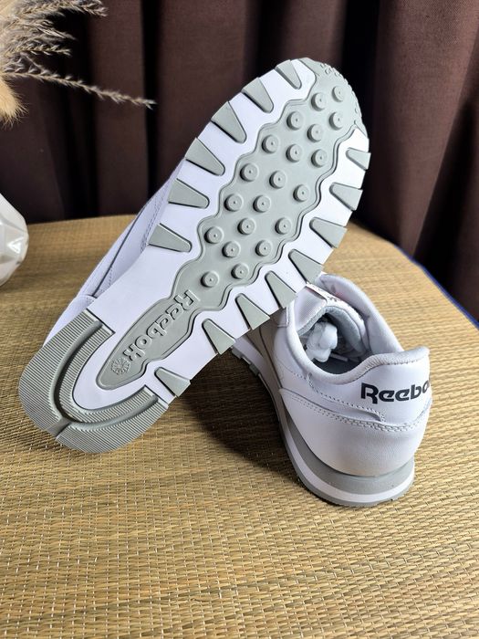 Чоловічі кросівки Reebok CL LTHR(Оригінал)42-27 і 47-31см