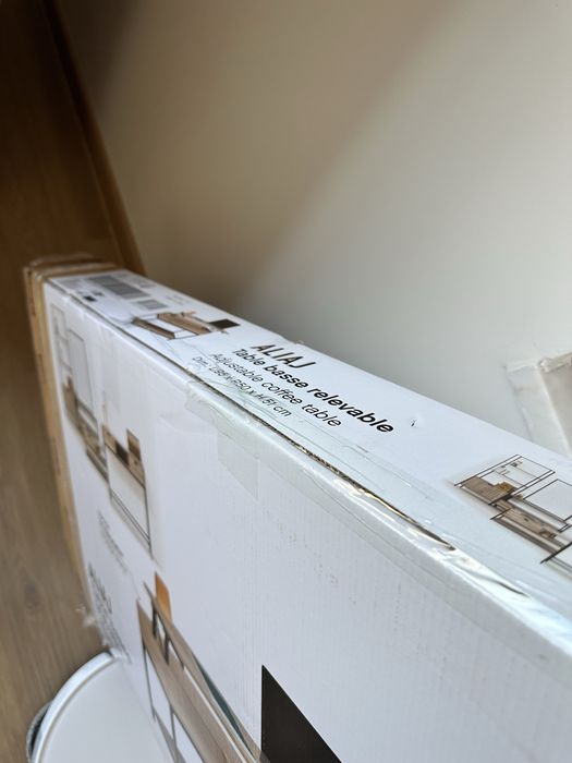 Móvel de apoio com tampo elevatório