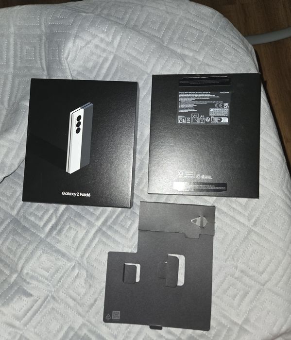 Samsung Galaxy Z Fold 6 Carbono