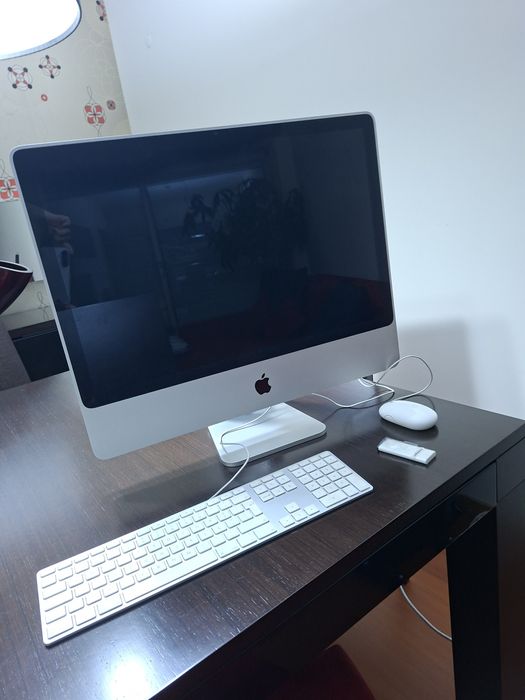 IMac 24"/ 2.4 GHZ/ 1GB/ 320GB/ SD/ AP/ BT