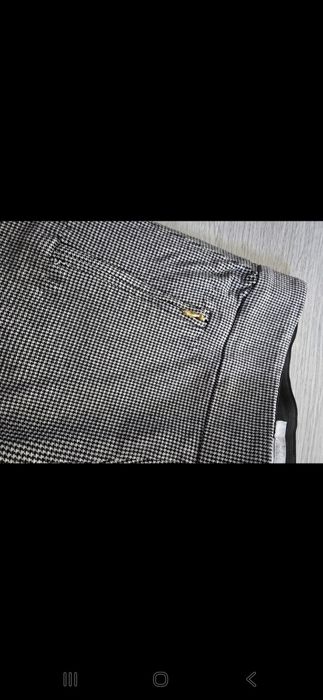 Spodnie damskie wykonane karteczkę