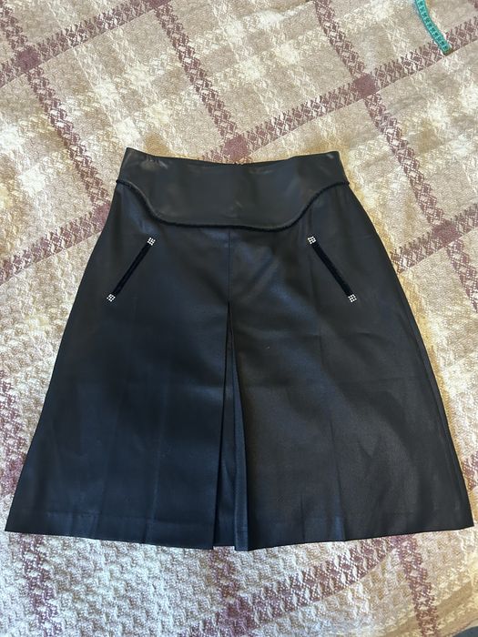 Спідниця чорна міді 42 розмір