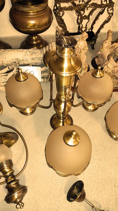 Candeeiros de tecto,mesa cabeceira,sala,corredor