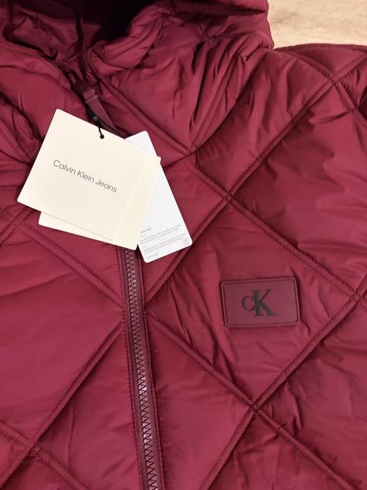 Куртка Calvin Klein р. S більшомірить на L-XL