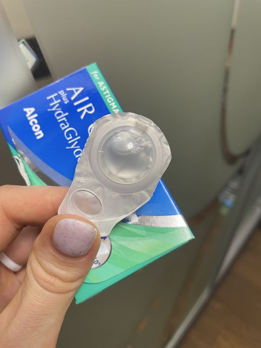 Лінза AIR OPTIX plus HydraGlyde for Astigmatism торична