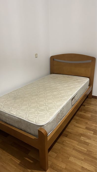 Cama de solteiro + Comoda + Mesa de cabeceira