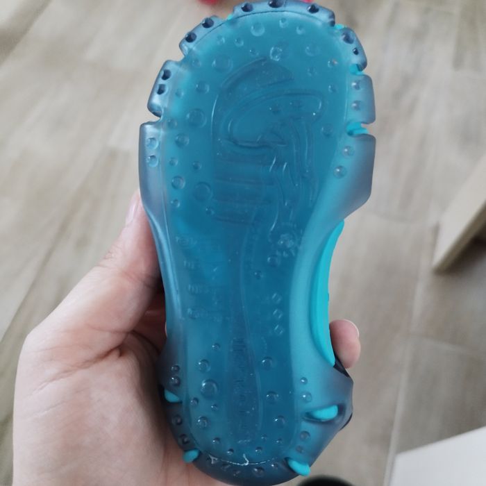 Buty na basen nabaiji Nowe