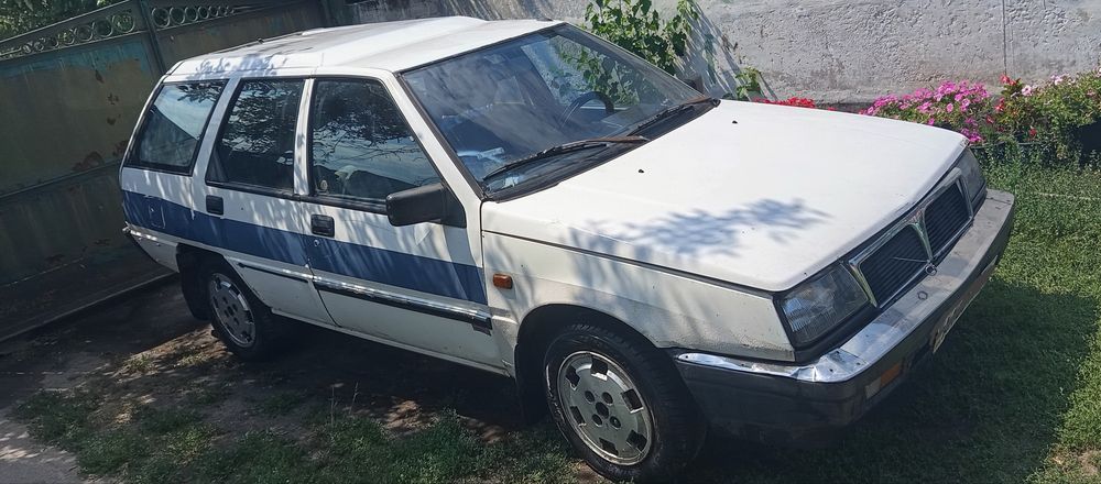 Автомобіль Mitsubisi Lancer 1.8