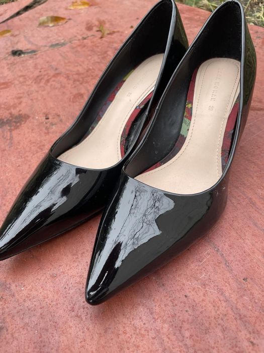 Туфлі лакові Zara