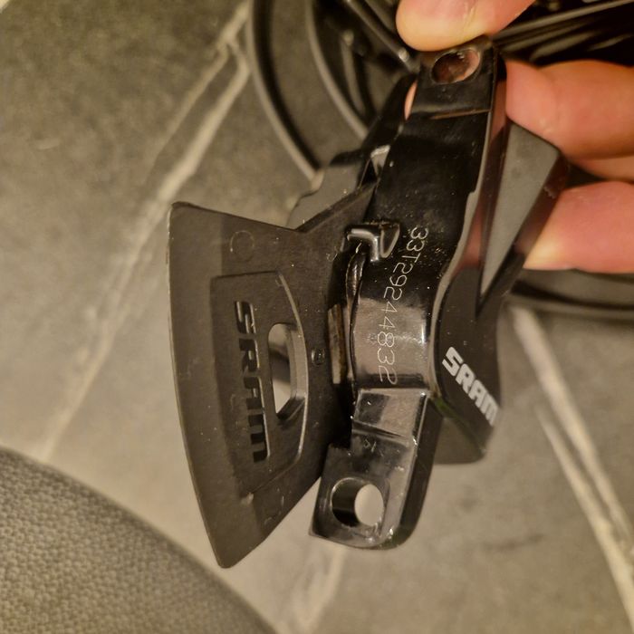 Conjunto Travões SRAM Level T - Novos a Estrear