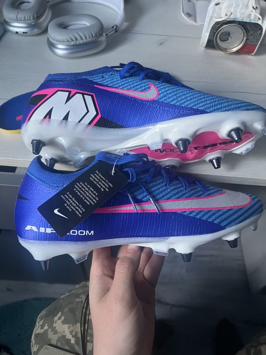 Продам бутси 42-43