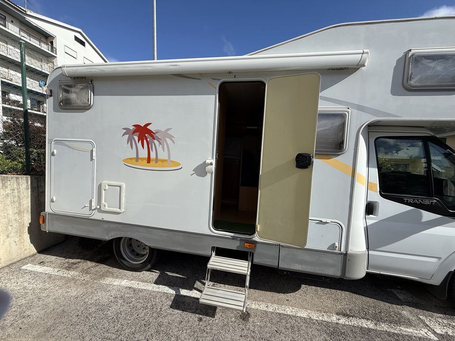 Autocaravana Ford64966366110083124