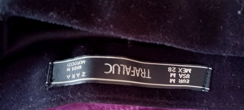 Mini Saia Zara como nova