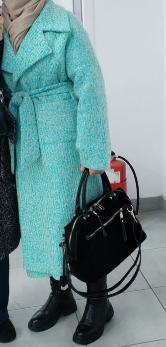 Продам тепле  пальто