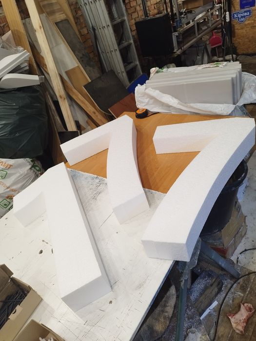 Букви, Логотипи, Вивіски з Пінопласту та Пінополістиролу. ЧПУ порізка