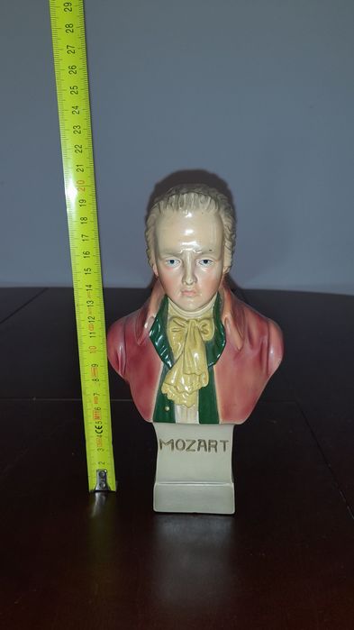 Estatueta de busto do Mozart em cerâmica