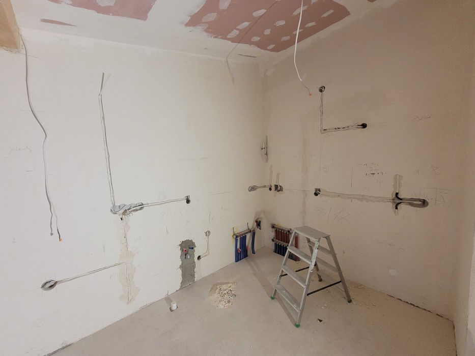 Elektryk: Nowe Instalacje, Naprawa Awarii, Pomiary