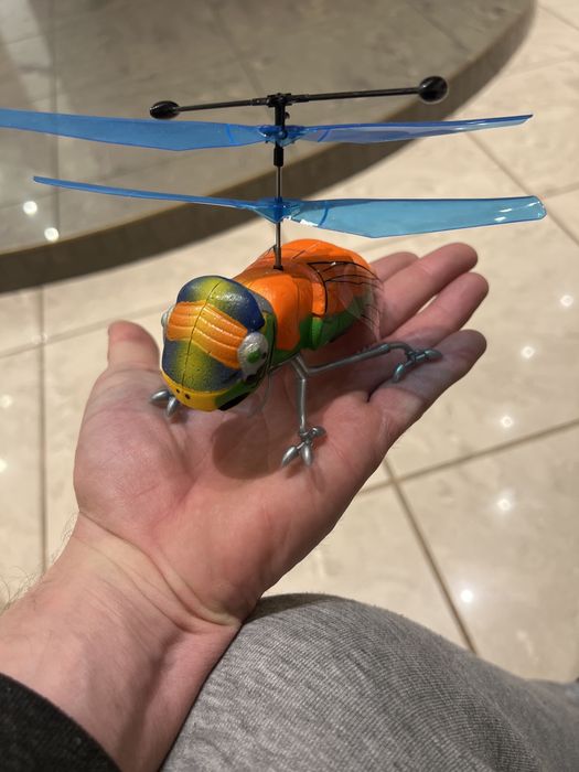 Zabawka  zdalnie sterowana 11 cm  nowy