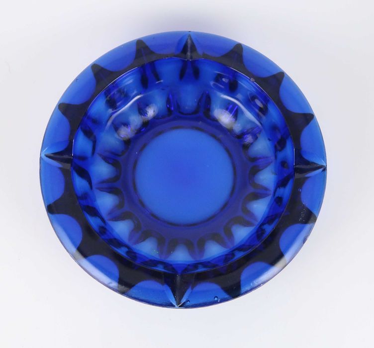 Grande cinzeiro em vidro antigo azul cobalto