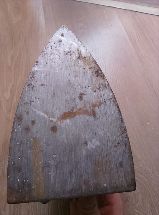 Ferro de engomar antigo64285124993409124