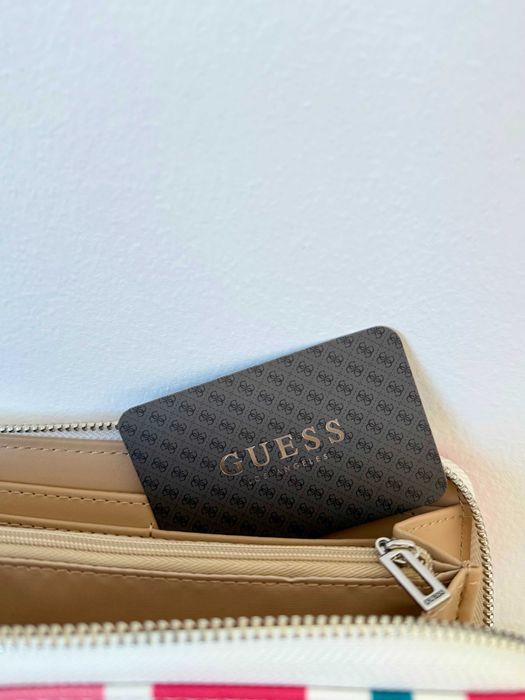 Carteira GUESS Multicor Nova // Wallet GUESS Multicolor New