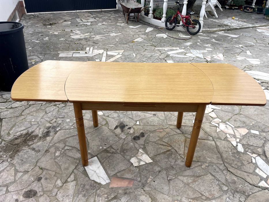 Mesa de jantar extensível