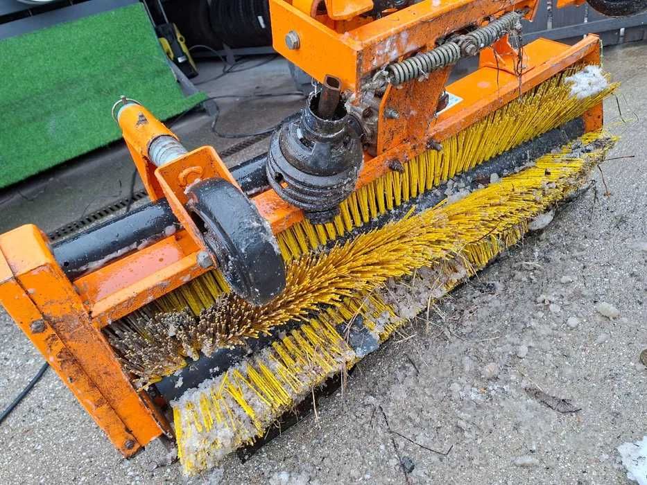 ZAMIATARKA do ciągnika ISEKI KL-110.